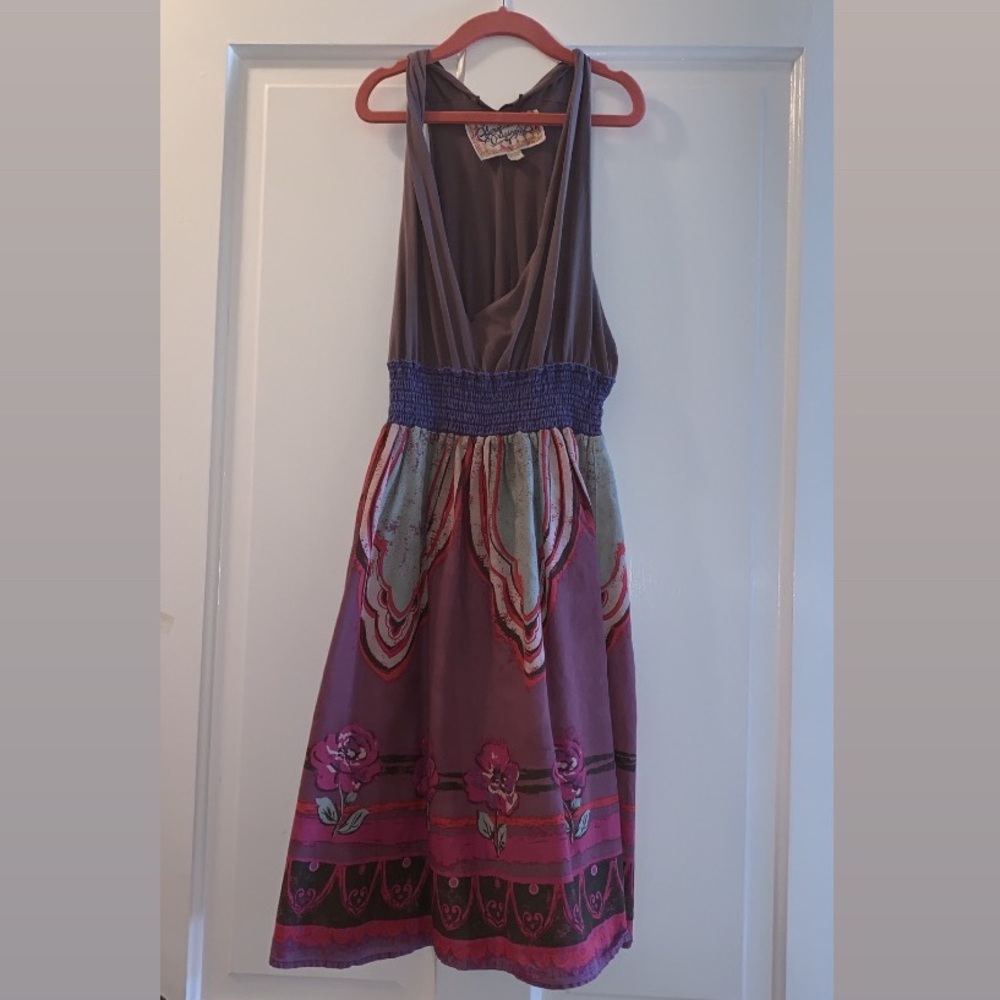 Flowy dress with cool patterns